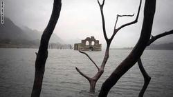 بالصور | كنيسة آثرية غارقة لمئات السنين تعود للظهور في المكسيك