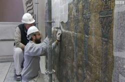 بالصور | إكتشاف أيقونات تاريخية كبيرة مصنوعة من الذهب علي جدران كنيسة بيت لحم