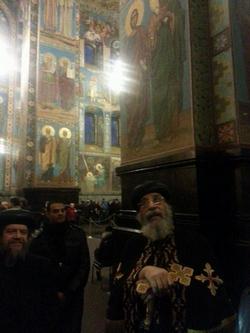 بالصور.. البابا تواضروس يزور أغرب وأقدم كنيسة بمدينة بطرسبرج الروسية