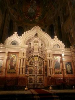 بالصور.. البابا تواضروس يزور أغرب وأقدم كنيسة بمدينة بطرسبرج الروسية