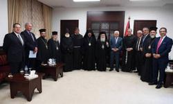 الرئيس الفلسطيني : واجبنا رعاية كنيسة القيامة والمساهمة في ترميمها