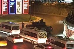بالصور | الجيش التركي يعلن تولى السلطة .. وإعتقال عناصر الحكومة