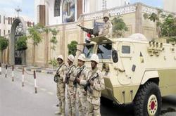 الأمن يتصدى لتهديد المتشددين لأقباط 15 مايو ويؤمن مبنى الخدمات