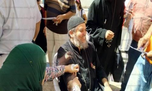 راعي كنيسة العذراء بمطروح يحث المواطنين علي المشاركة في مبادرة "100 مليون صحة"