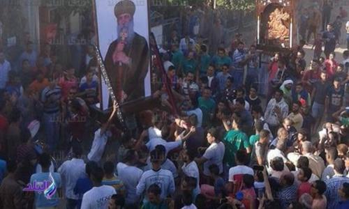 توافد الآلاف من الأقباط على نهضة مار جرجس بالأقصر.. صور