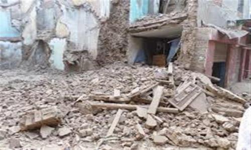 إصابة عامل وإنقاذ 7 في انهيار منزل من 3 طوابق بسوهاج
