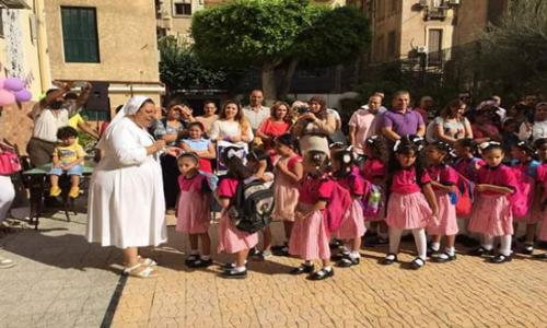 بالصور.. راهبات " ماريا اوزيليا " بالإسكندرية تنظم حفلا لاستقبال الطالبات الجدد