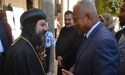 محافظ السويس وقائد الجيش الثالث الميداني يزوران كنيسة مارجرجس الصباح
