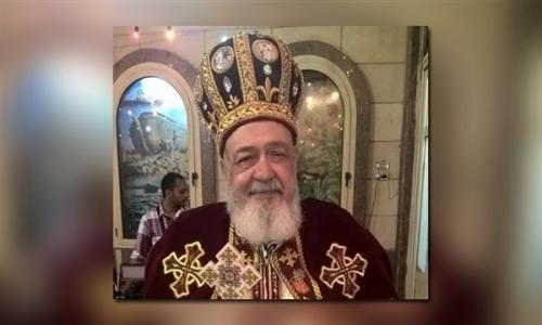 أسقف كنائس شبرا يترأس الصلاة على جثمان القمص صليب متى ساويرس