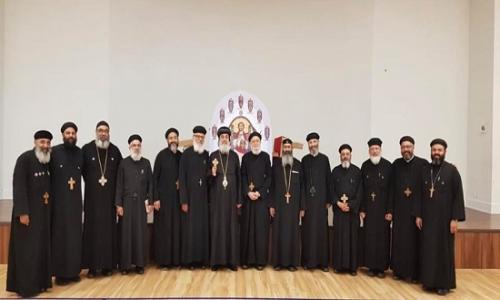 بالصور |" الأنبا مقار في زيارة رعوية لكندا ويلتقي الشعب هناك
