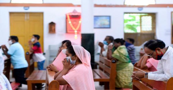 متطرفون هندوس في الهند يشعلون النار في كنيسة بعد تحذير المسيحيين بوقف الاجتماع