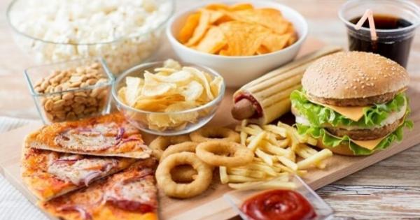 10 عادات غذائية يجب التوقف عنها فورًا: متفكش اللحوم المجمدة بالمياه