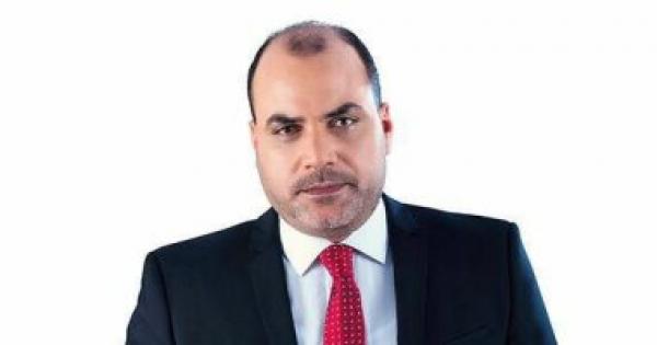 محمد الباز لـ أسامة هيكل بعد منع دخول الكاتبة فاطمة سيد: وزير يفتقد للياقة وغير جدير بالثقة