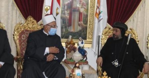 أسقف الوادى الجديد لـ ممثل الأزهر: كل المتربصين فشلوا فى الوقيعة بيننا أسقف الوادى الجديد لـ ممثل الأزهر: كل المتربصين فشلوا فى الوقيعة بيننا