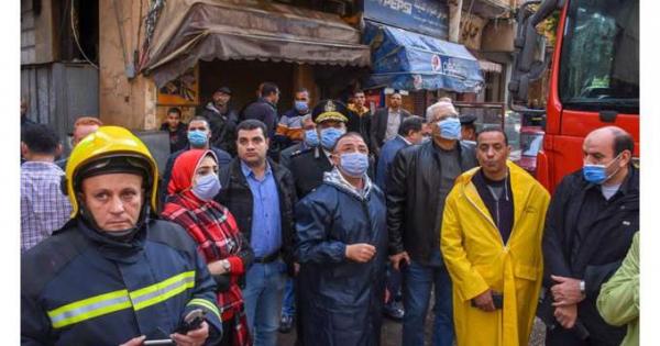 محافظ الإسكندرية ينتقل إلى العقار المنهار.. ويتابع جهود إنقاذ السكان المحتجزين | صور محافظ الإسكندرية ينتقل إلى العقار المنهار.. ويتابع جهود إنقاذ السكان المحتجزين | صور