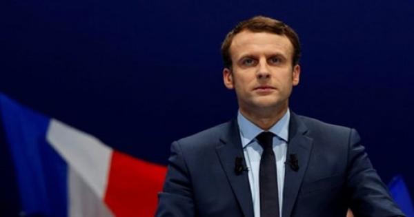 نواب ومسئولون ومفكرون فرنسيون يقدمون رسالة موقعة إلى نواب ومسئولون ومفكرون فرنسيون يقدمون رسالة موقعة إلى