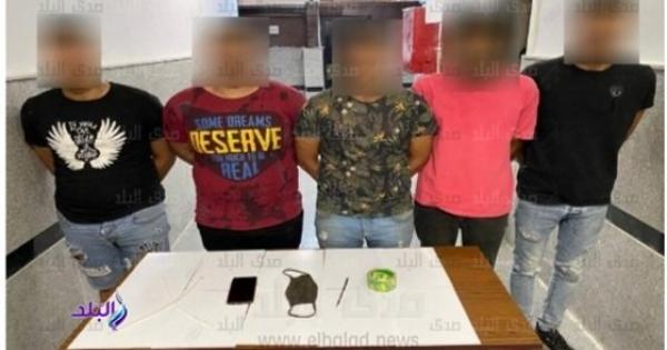رجل أعمال يستعين بـ 5 مسلحين للتعدي علي شريكه للخلاف على مليون و800 ألف جنيه رجل أعمال يستعين بـ 5 مسلحين للتعدي علي شريكه للخلاف على مليون و800 ألف جنيه