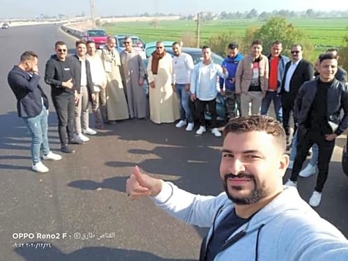 أهالي السبايعة فى انتظار بيج رامي قادما من أمريكا صور