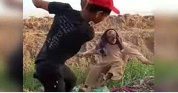 السجن عامين وغرامة 100 ألف جنيه علي المتهم بالتنمر علي مسن سوهاج وعام للمتهم الأول والثانى