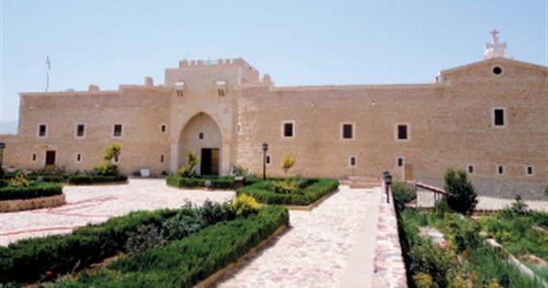 تعرف علي دير مار يعقوب أحد أقدم الأديرة في لبنان