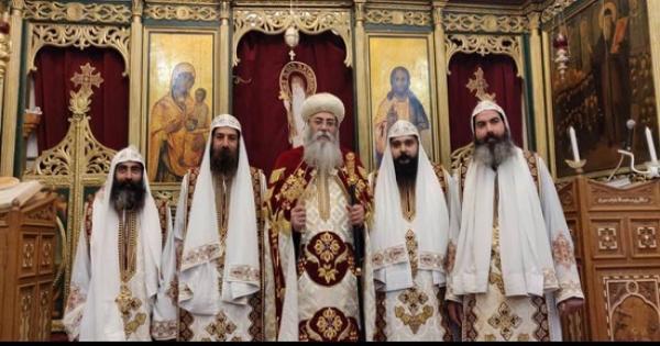 بالصور.. الكنيسة القبطية ترسم 4 كهنة في القدس