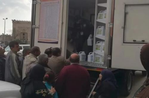 القوات المسلحة : فتح عدة منافذ متحركة لبيع المنظفات والمطهرات - صور القوات المسلحة : فتح عدة منافذ متحركة لبيع المنظفات والمطهرات - صور
