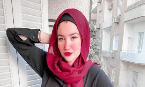 الداخلية تضبط الطالبة الداخلية تضبط الطالبة