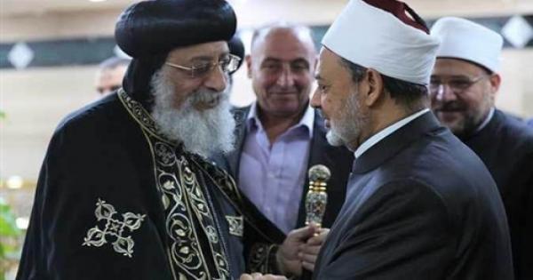 قداسة البابا يهنئ الإمام الأكبر بعيد الأضحي المبارك