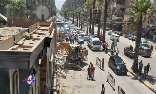 مبنية من 30 سنة.. قصة إزالة عقارات تجارية بـ شارع فيصل .. مبنية من 30 سنة.. قصة إزالة عقارات تجارية بـ شارع فيصل ..