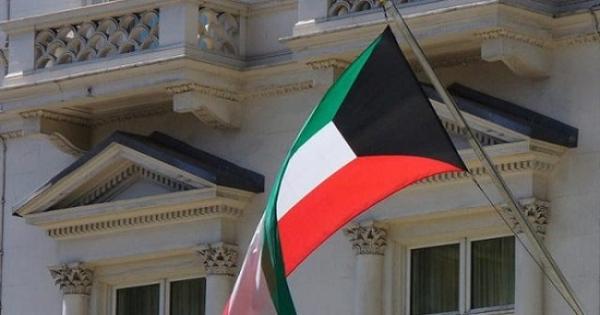 تحقيقات النيابة العامة تنفي قصد مُصوّر مقطع "تحدي حرق العلم الكويتي" الإساءة إلى دولة الكويت