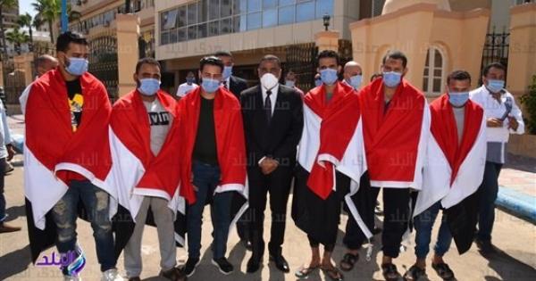 سائق ليبي سلمنا للمليشيات.. العائدون من ليبيا يروون تفاصيل اختطافهم سائق ليبي سلمنا للمليشيات.. العائدون من ليبيا يروون تفاصيل اختطافهم