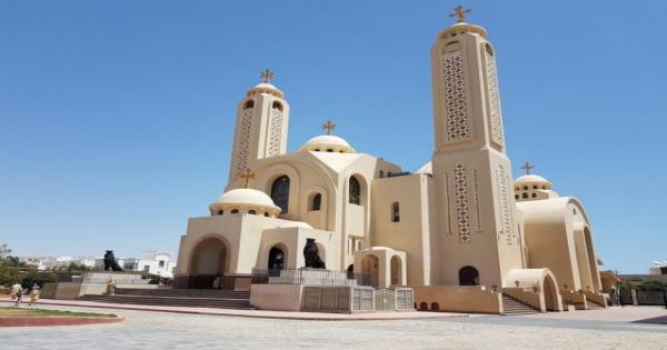 بعد تصنيفها ضمن أفضل 5 في العالم.. صور ومعلومات لا تفوتك عن كاتدرائية السمائيين بشرم الشيخ