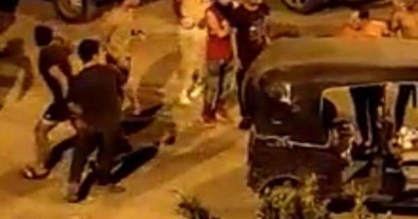 بكاء وانهيار فتاة أجنبية حال مشاهدتها 6 شباب تحرشوا بها داخل نيابة مدينة نصر