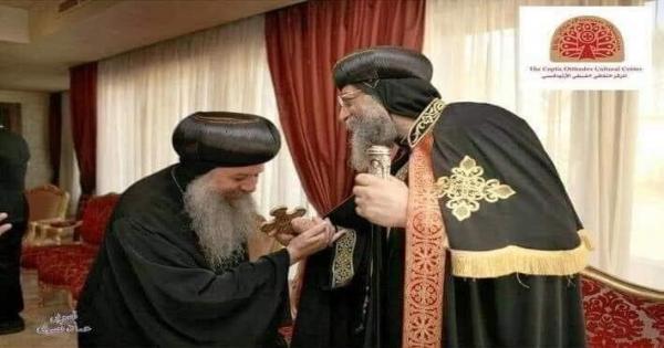 ما بين البابا والأنبا أغاثون..بقلم حمدي رزق ما بين البابا والأنبا أغاثون..بقلم حمدي رزق