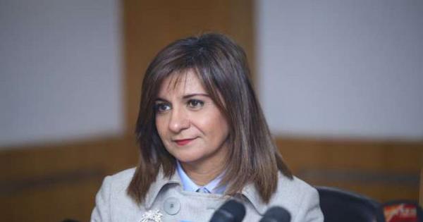 «الهجرة» تطئمن أهالي 61 صيادا مصريا محتجزين بميناء صفاقس: جميعهم بخير