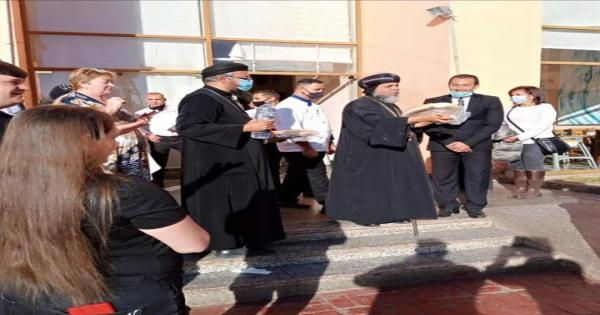 الأنبا أبوللو يستقبل رئيس دير سانت كاترين..ووفد متعدد الجنسيات