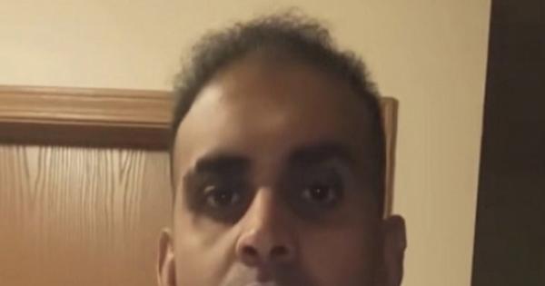 هاجر البلاد وهاجم سياستها.. آخر أفعال محمد المؤمن قبل اعتناق المسيحية