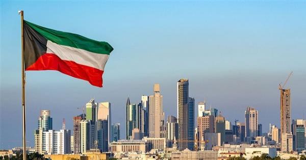 نائب كويتي يطلب فرض ضريبة على مرتبات الوافدين لمواجهة تحويل الأموال للخارج