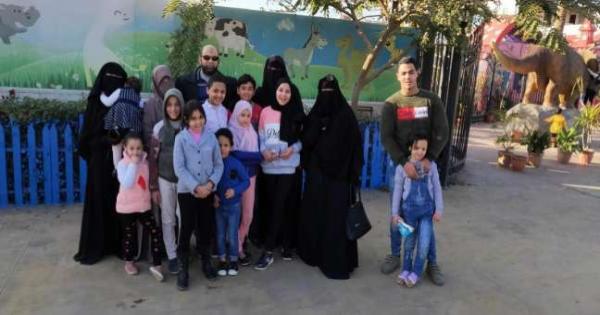 عائلة الحاج متولي.. "عبد المغيث" تزوج 4 وخلف 12 ابنا : أحد الشيوخ اقنعنى بالتعدد وعايشين في سعادة - صور