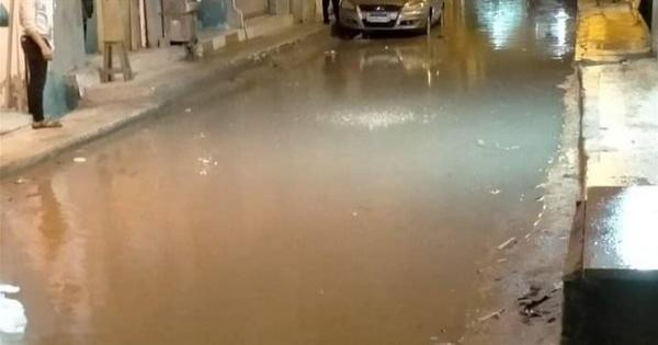 بسبب أمطار الإسكندرية.. غرق شوارع المحافظة وانهيار سور وشرفة عقارين وتعليق الدراسة لليوم الثاني | صور