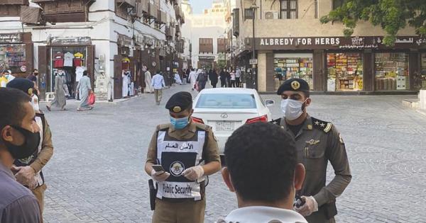 السعودية: القبض على مواطن أساء للذات الإلهية علي تويتر