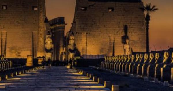 "ديلى ميل" عن افتتاح طريق الكباش: حفل لتقديم "ممر مقدس" لموكب الآلهة