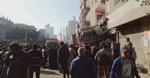بتر ساقي ضحية حادث اقتحام مقطورة لـ مخبز في الشرقية
