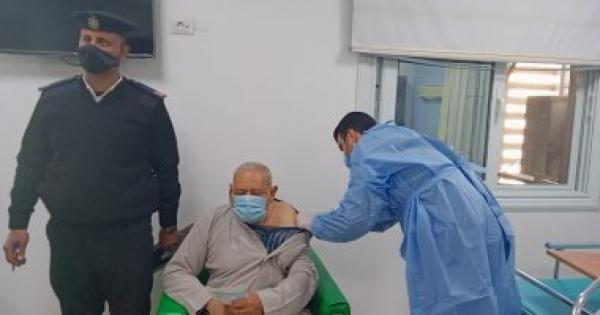 متلقو لقاح كورونا بكفر الشيخ يشيدون بتوفر اللقاحات مجانا: الدولة حريصة على صحتنا