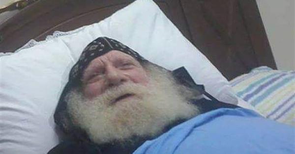 صور| 50 عامًا خدمة.. من هو الأنبا اثناسيوس الراحل أسقف بني مزار والبهنسا