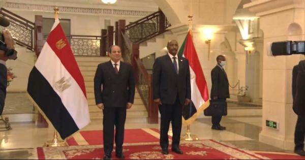بالفيديو.. مراسم استقبال رسمية للرئيس السيسي بالخرطوم في مستهل زيارته للسودان