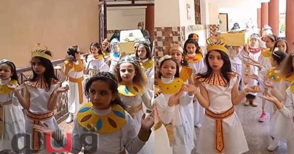بالزي الفرعوني.. طلاب المدرسة اليابانية يحاكون موكب المومياوات ببني سويف