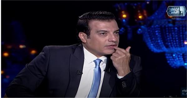 «البيت اتقلب سواد».. إيهاب توفيق: مطرب زارني ورمالي عمل في البيت |فيديو