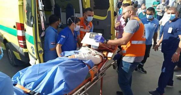 نقل مصاب فلسطيني من العريش لتلقى العلاج بمعهد ناصر بالقاهرة