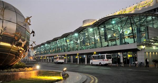 مطار القاهرة يمنع دخول 7 هنود ثبت إصابتهم بكورونا